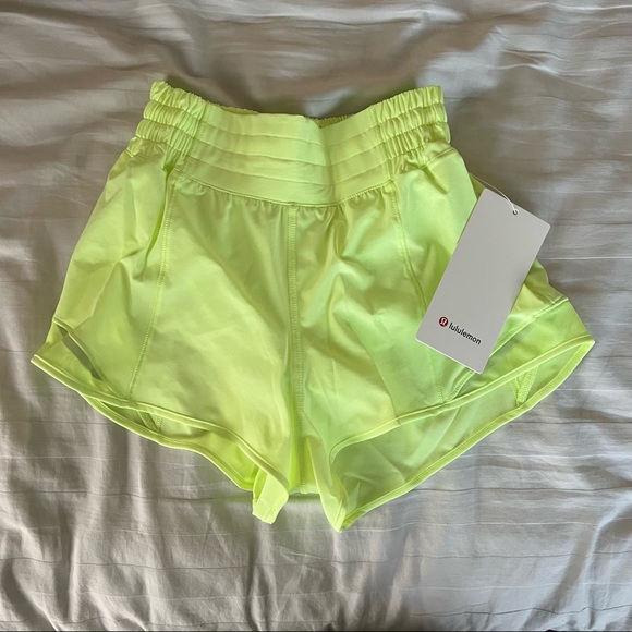 NWT lululemon faded zap hotty hot high rise shorts 2.5” - Picture 7 of 14